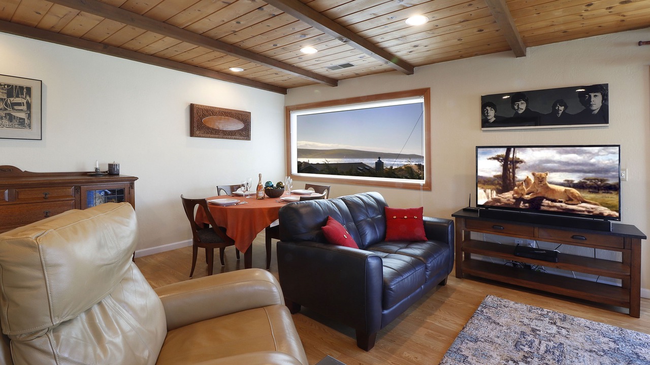 Photo of Livingroom in Dillon Beach