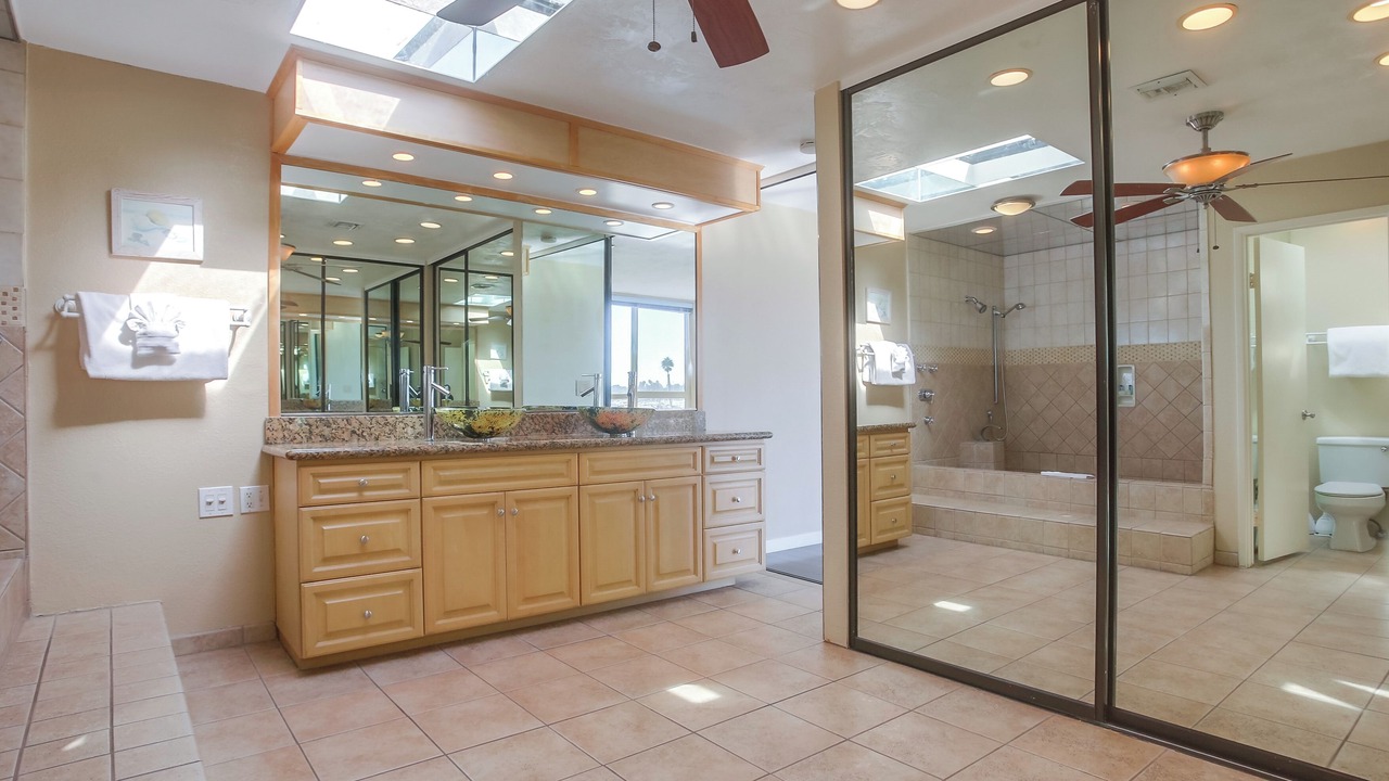 Photo of Bathroom in Central Mission Beach