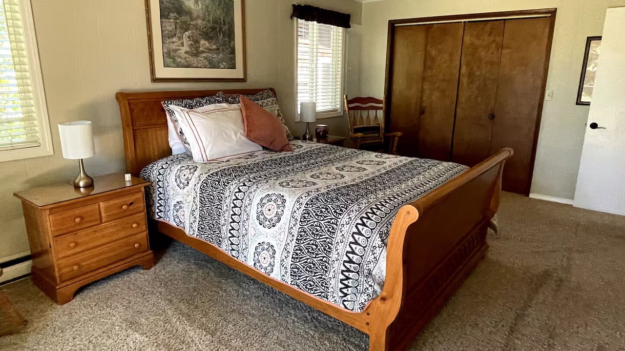 Photo of Bedroom in Dunes City