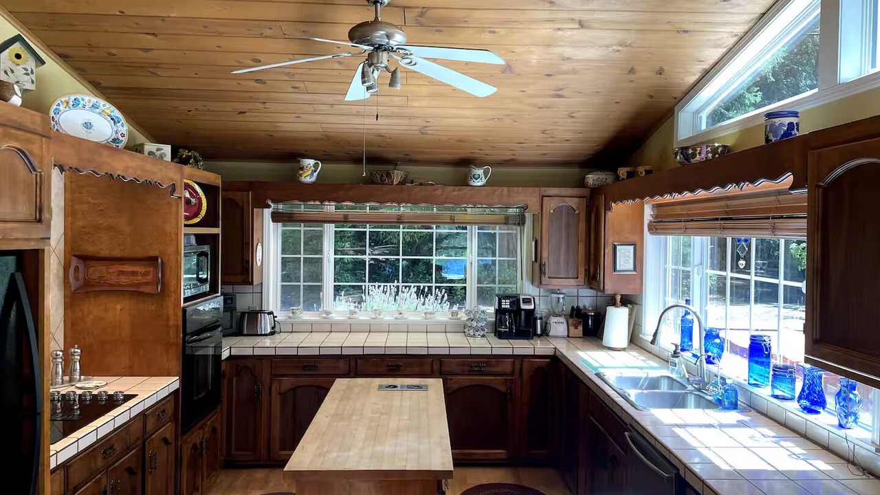 Photo of Kitchen in Dunes City