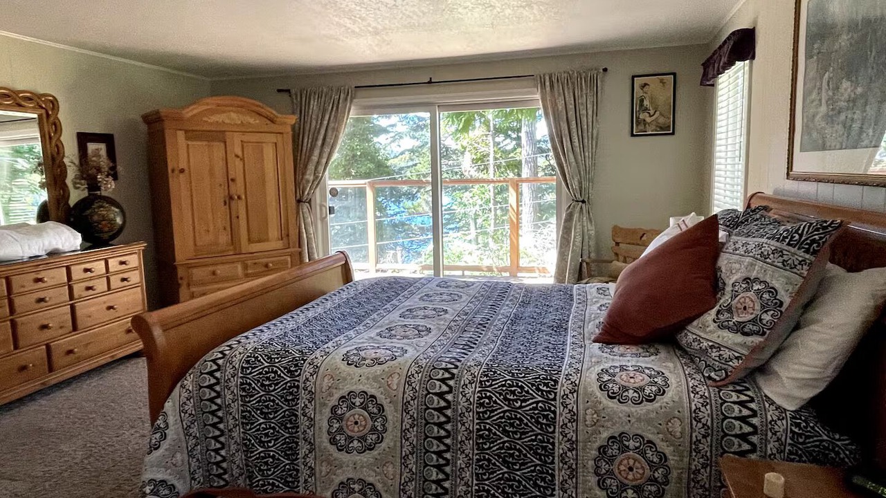 Photo of Bedroom in Dunes City