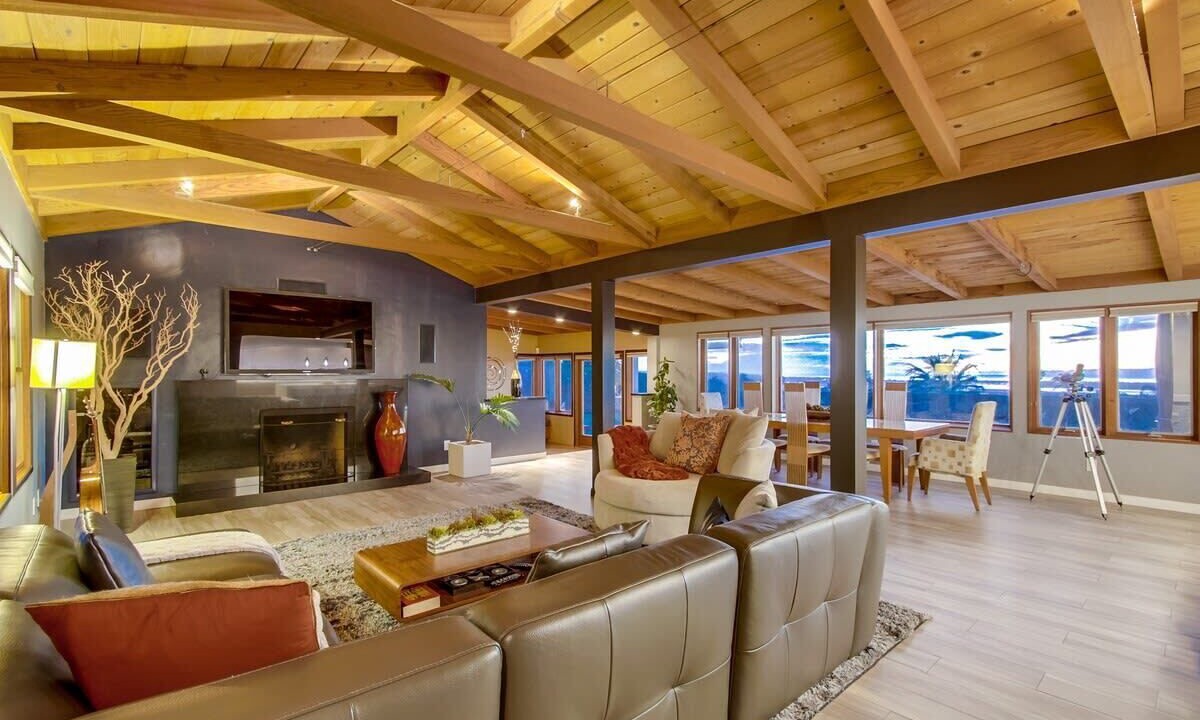 Photo of Livingroom in Bay Park