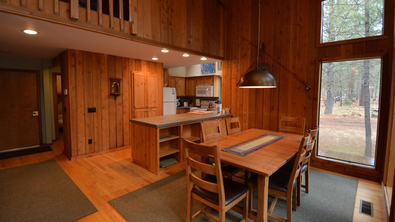 Photo of Bedroom in Black Butte Ranch