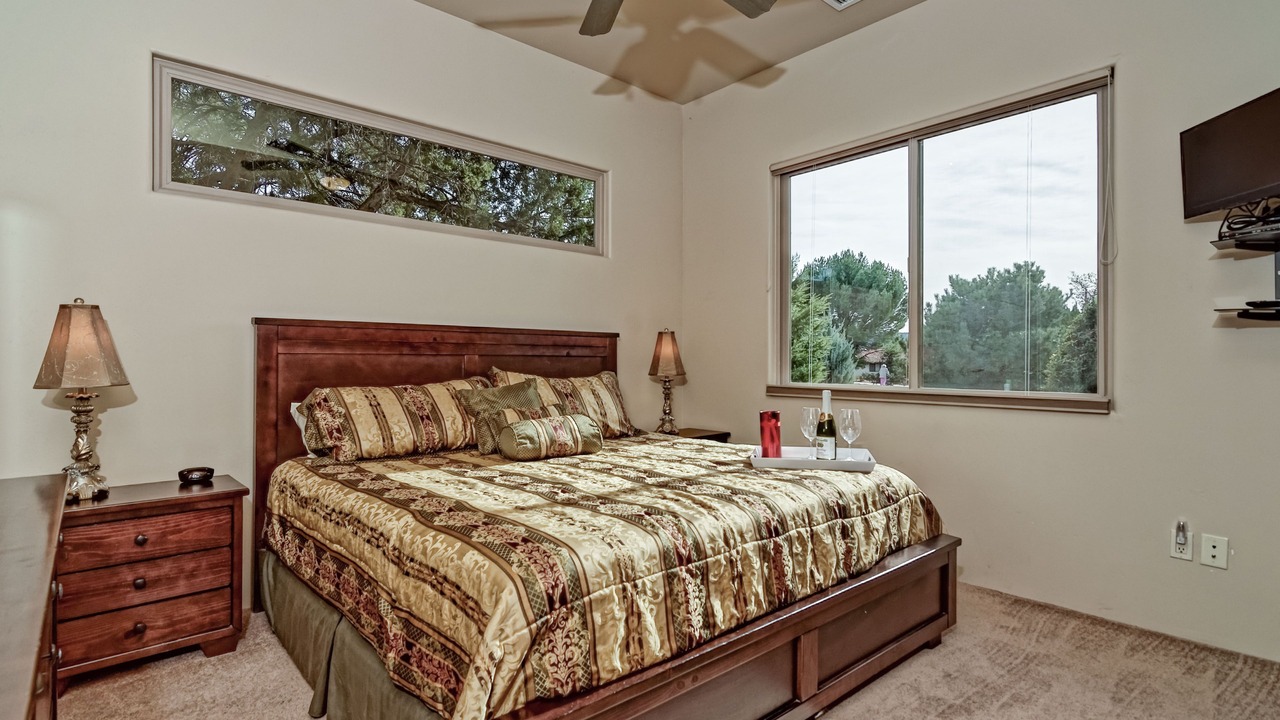 Photo of Bedroom in Oak Creek