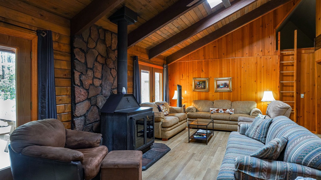 Photo of Livingroom in Pinetop