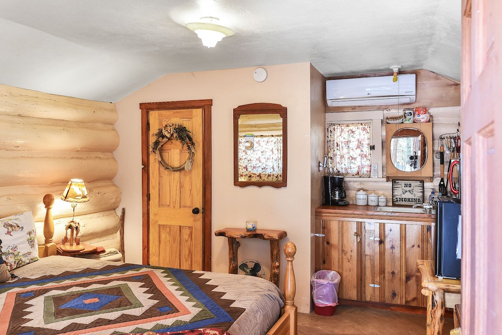 Photo of Bedroom in Parks
