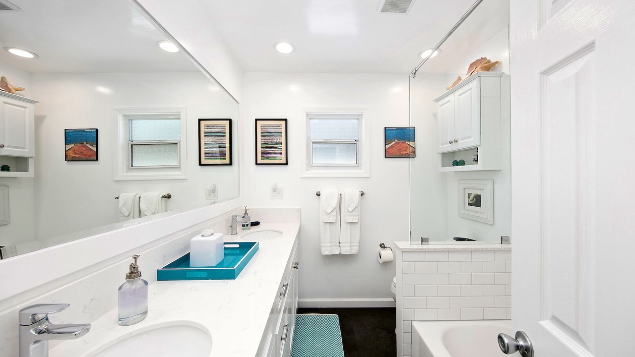 Photo of Bathroom in Crown Point