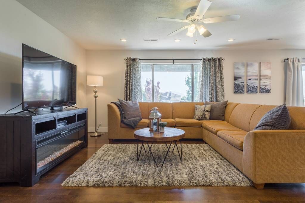 Photo of Livingroom in Lakeview