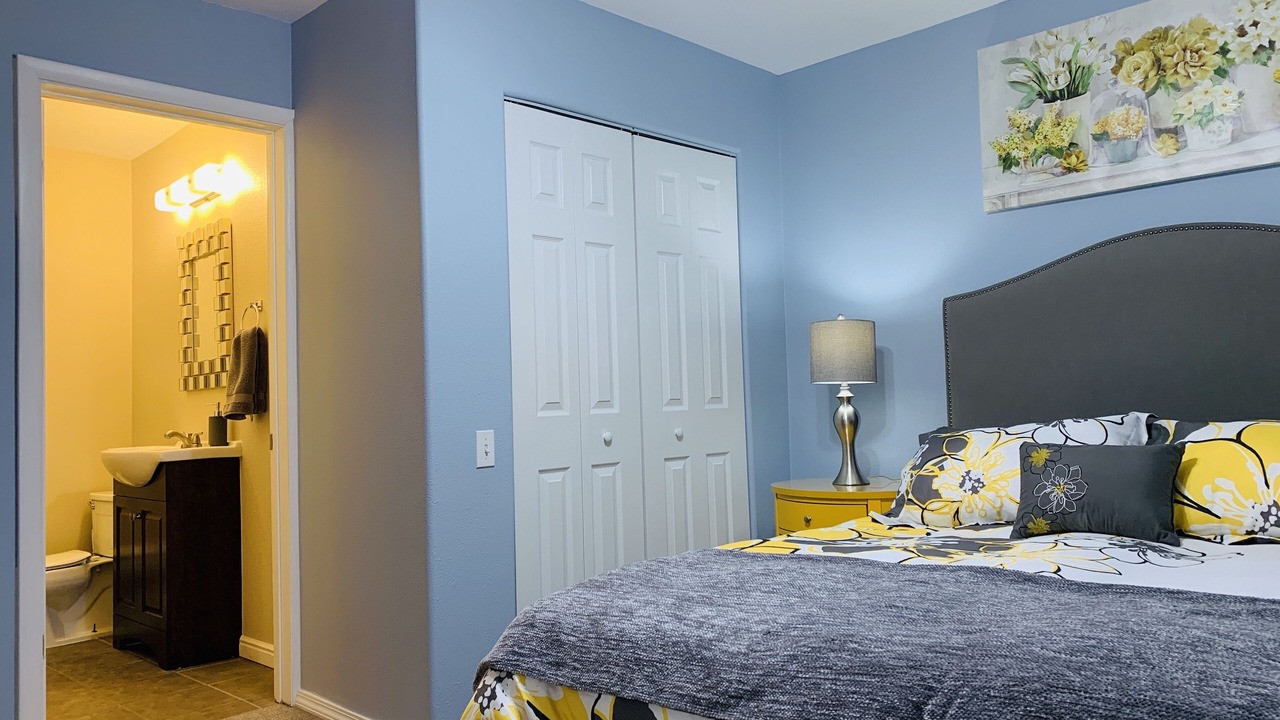 Photo of Bedroom in Lakeview