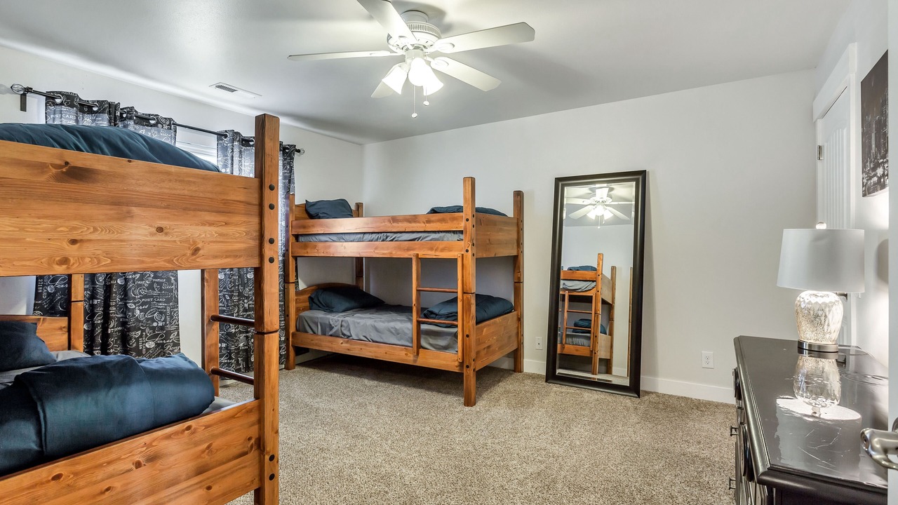 Photo of Bedroom in Lakeview