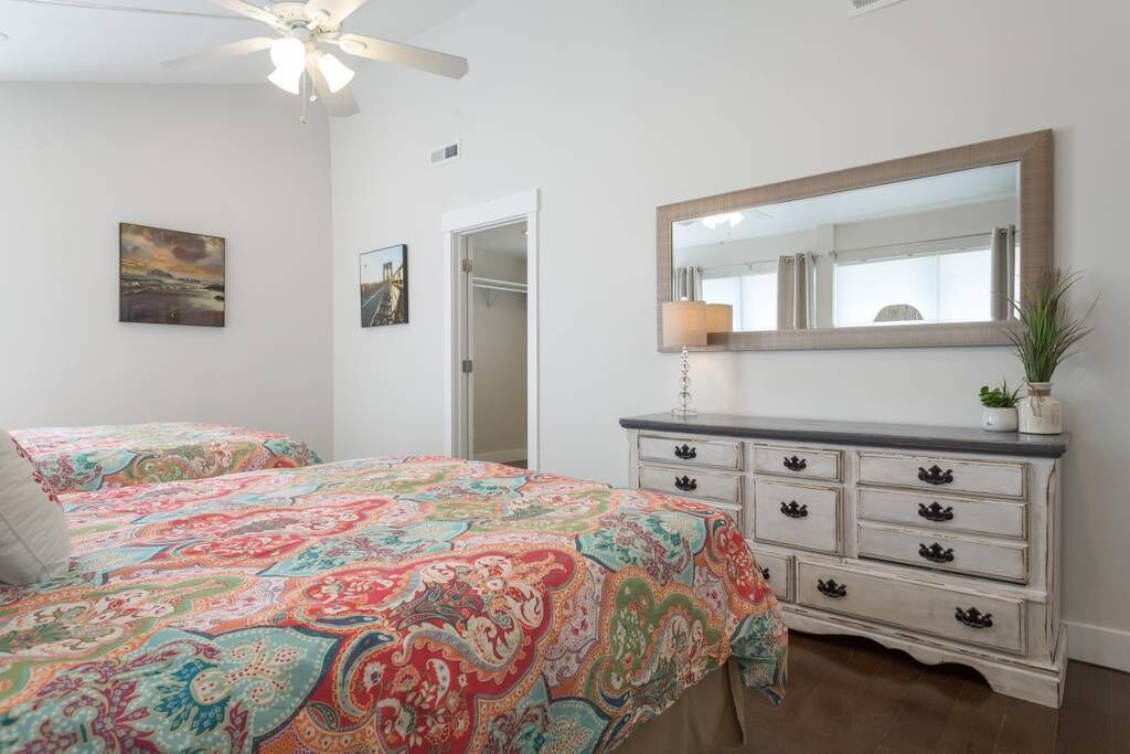 Photo of Bedroom in Lakeview