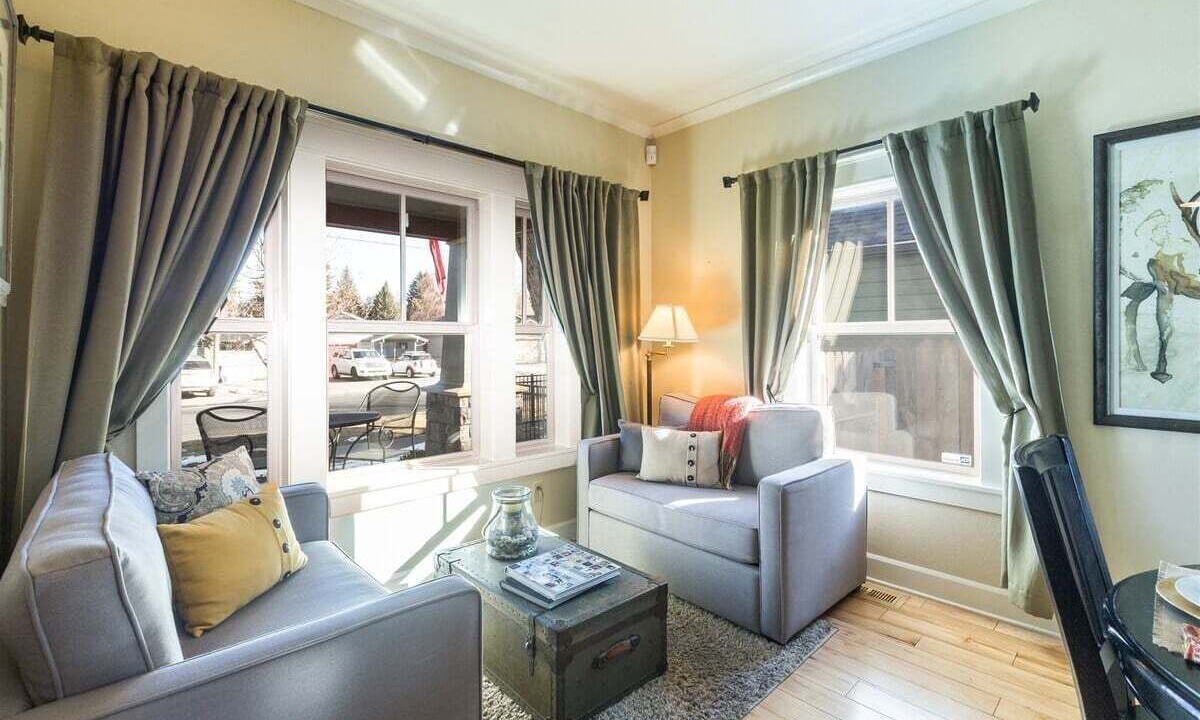 Photo of Bedroom in River West