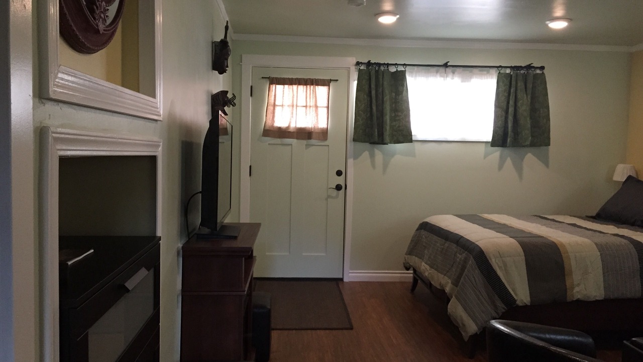 Photo of Bedroom in Irvington