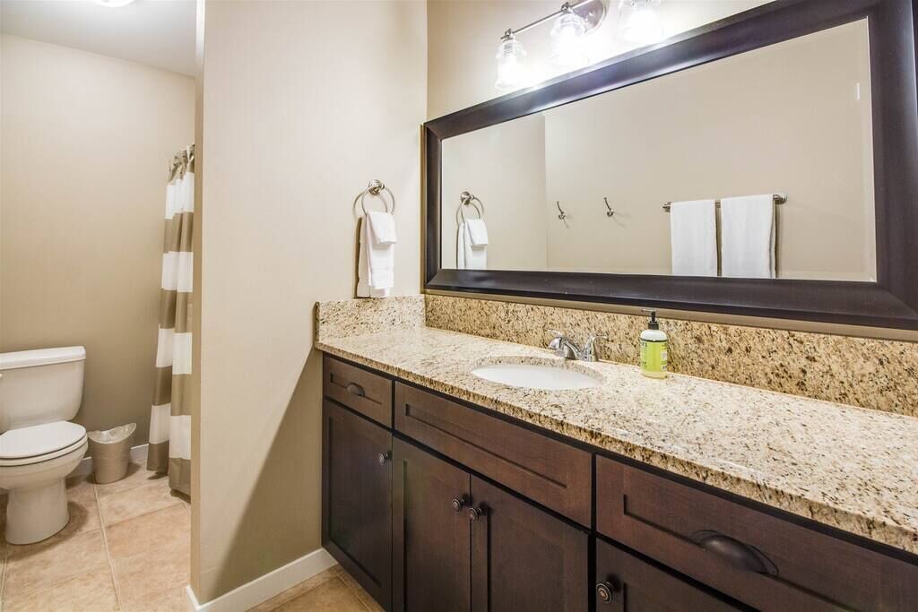 Photo of Bathroom in Larkspur