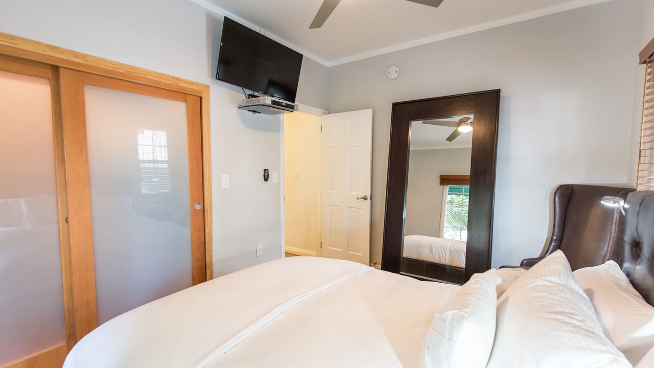 Photo of Bedroom in Beverly Grove