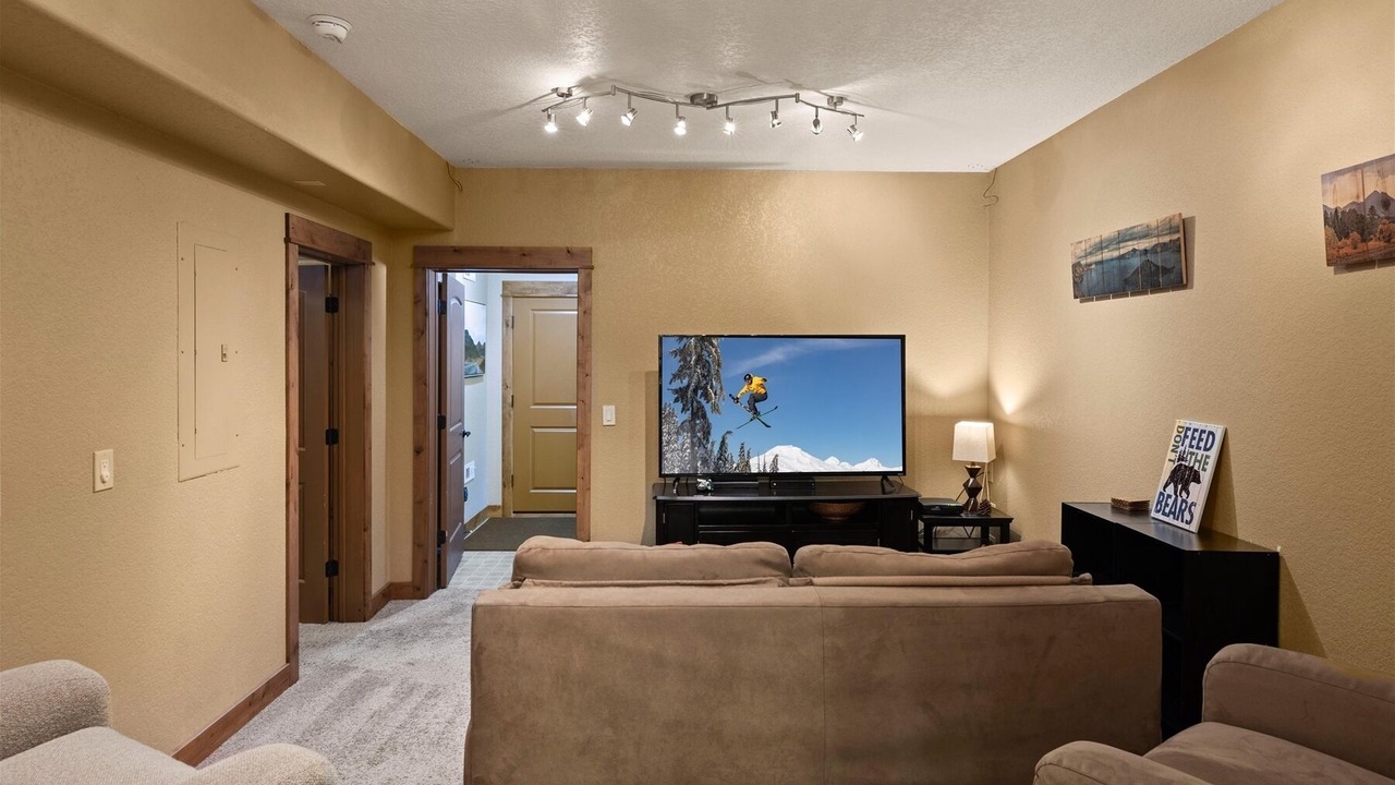 Photo of Livingroom in RiverWild