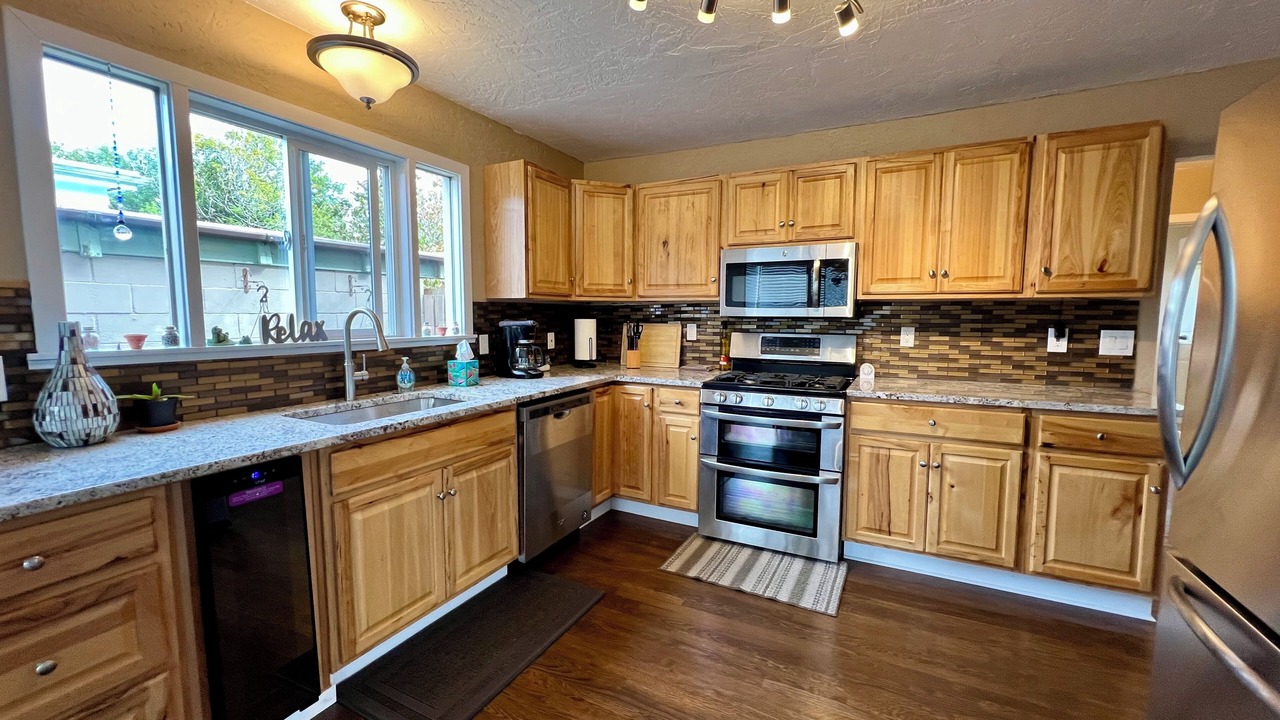 Photo of Kitchen in Coos Bay
