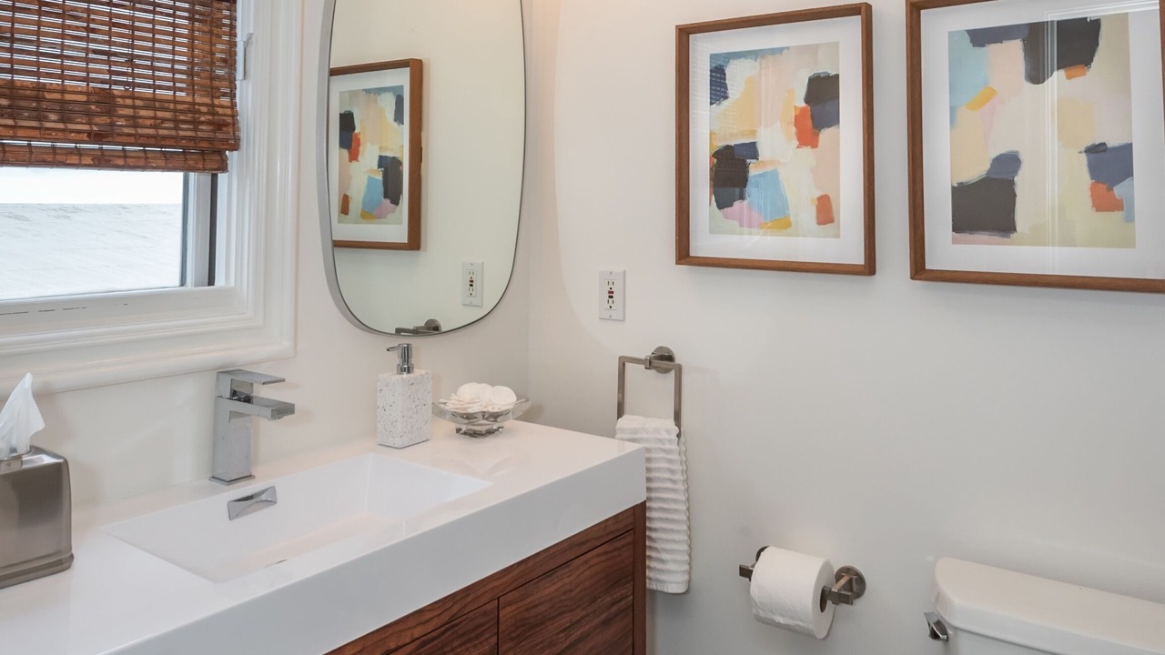 Photo of Bathroom in The Strand