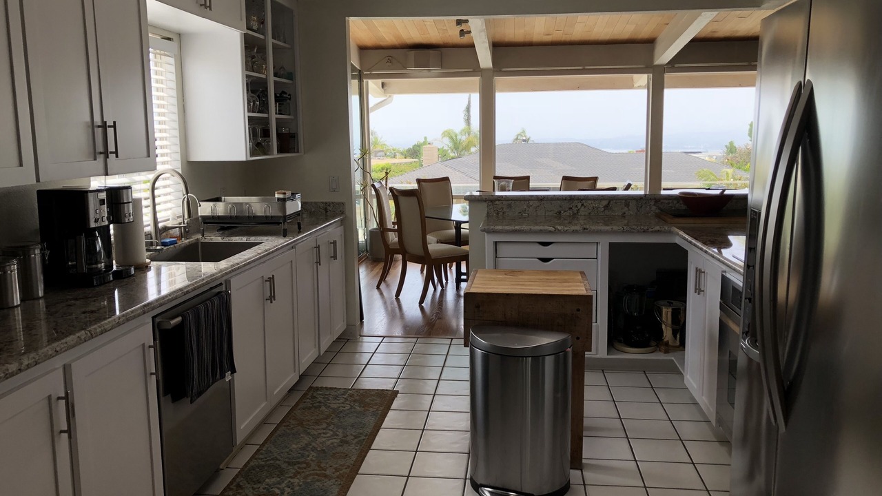 Photo of Bedroom in La Jolla Mesa