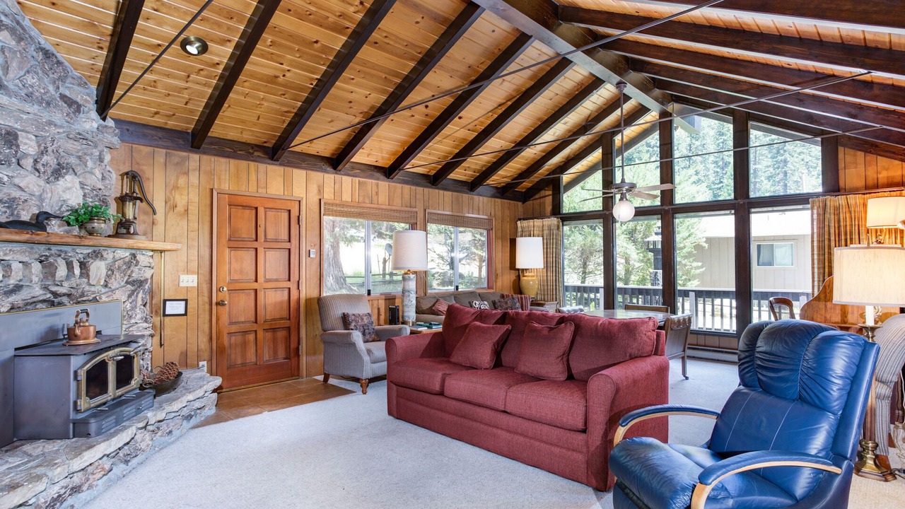 Photo of Bedroom in North Wawona