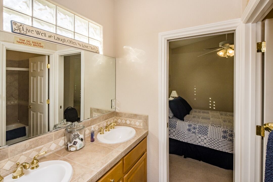 Photo of Bathroom in Moovalya Keys