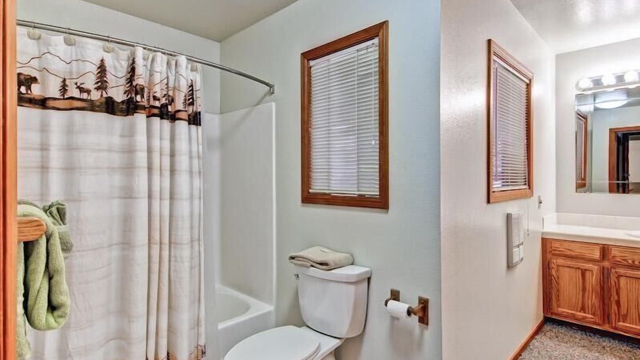 Photo of Bathroom in Yosemite West