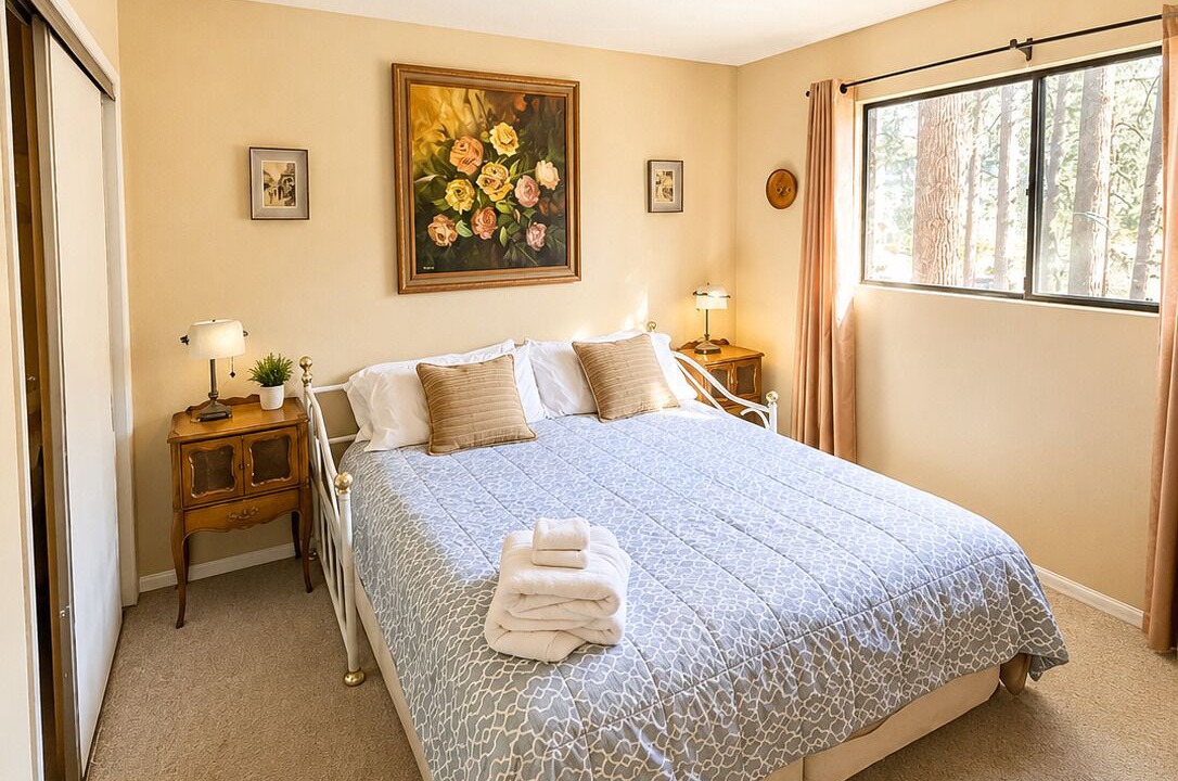 Photo of Bedroom in Wrightwood