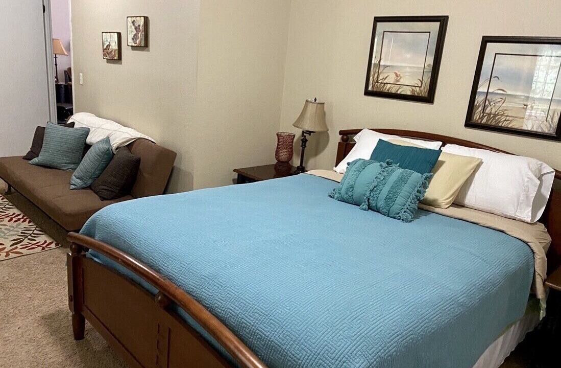 Photo of Bedroom in Coos Bay