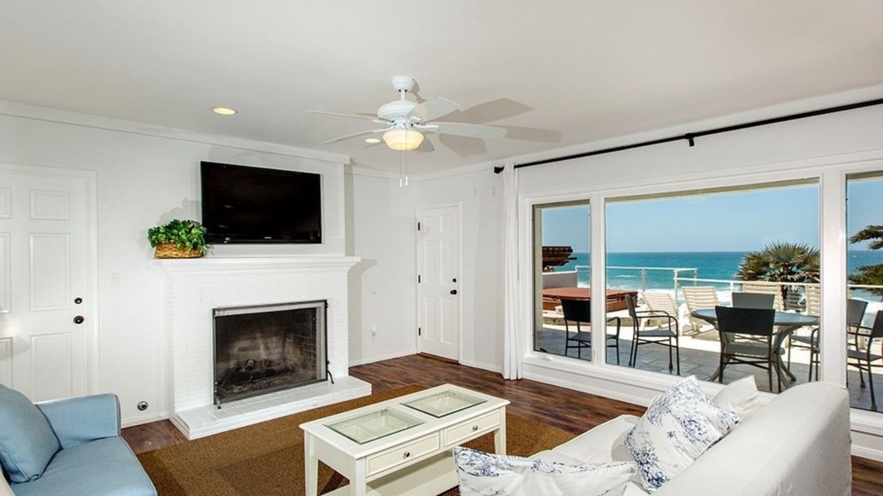 Photo of Livingroom in Carlsbad Village
