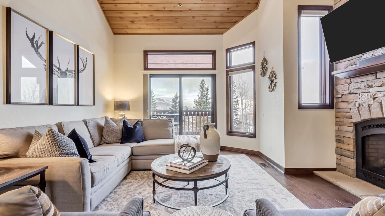 Photo of Livingroom in Deer Valley