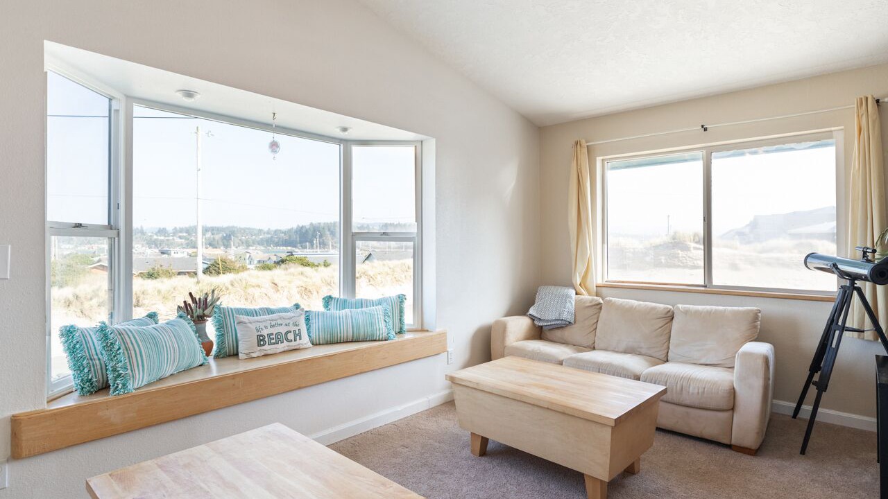 Photo of Livingroom in Bayshore