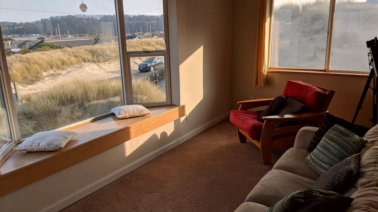 Photo of Livingroom in Bayshore