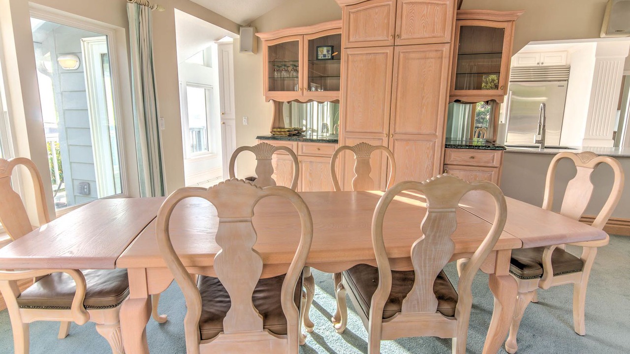 Photo of Bedroom in Gleneden Beach
