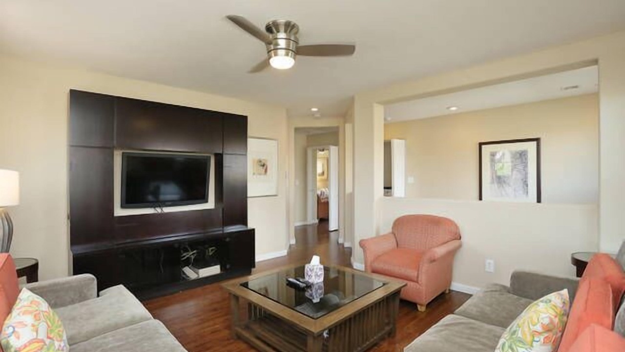 Photo of Livingroom in Enterprise