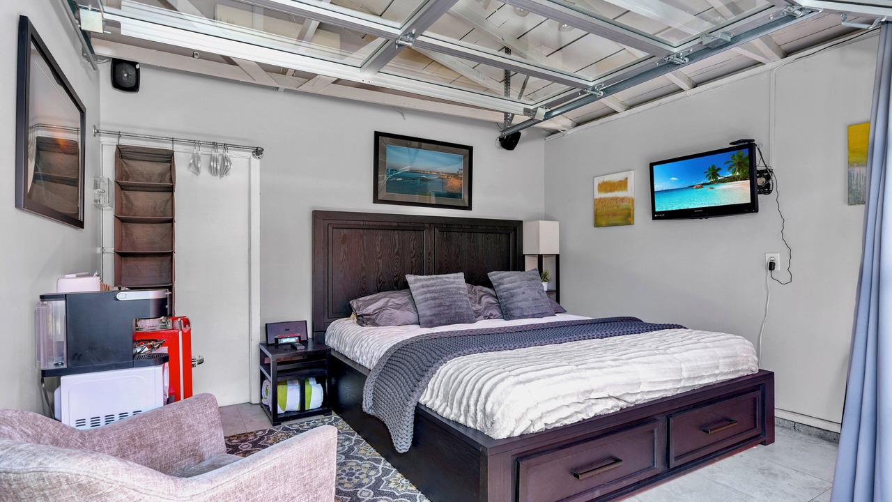 Photo of Bedroom in Sunset Cliffs
