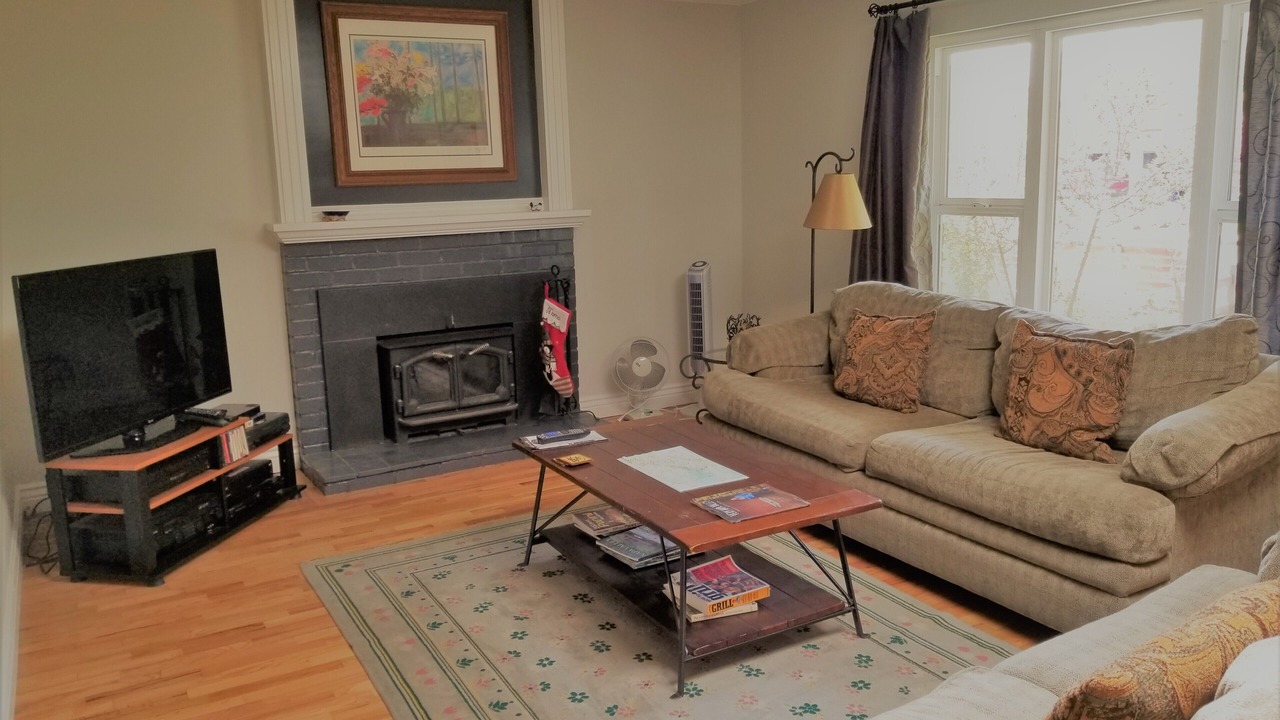 Photo of Livingroom in St. Helena