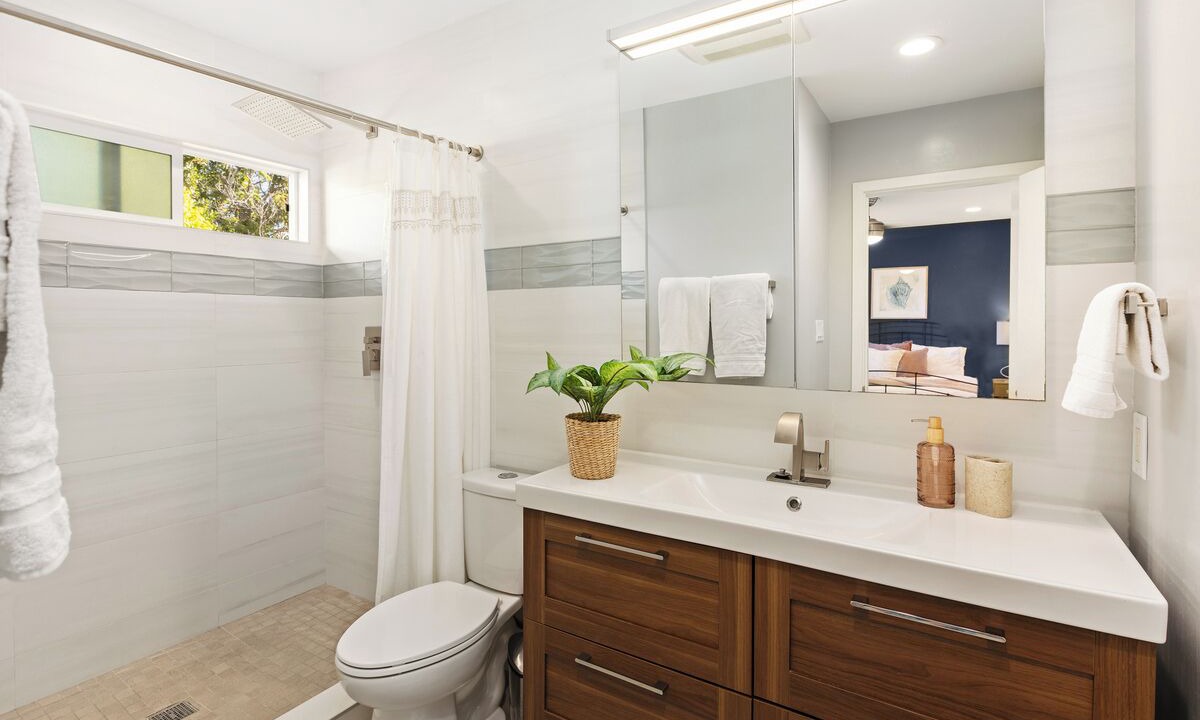 Photo of Bathroom in La Jolla Mesa