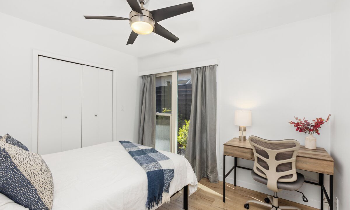 Photo of Bedroom in La Jolla Mesa