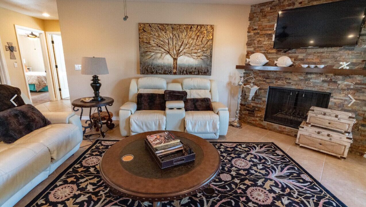 Photo of Livingroom in Residential Estates