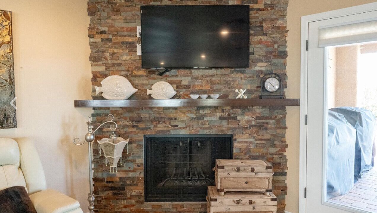 Photo of Livingroom in Residential Estates