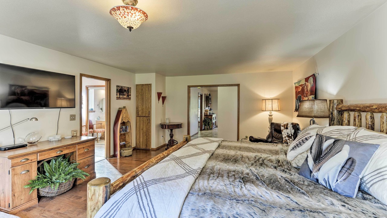 Photo of Bedroom in Crescent City