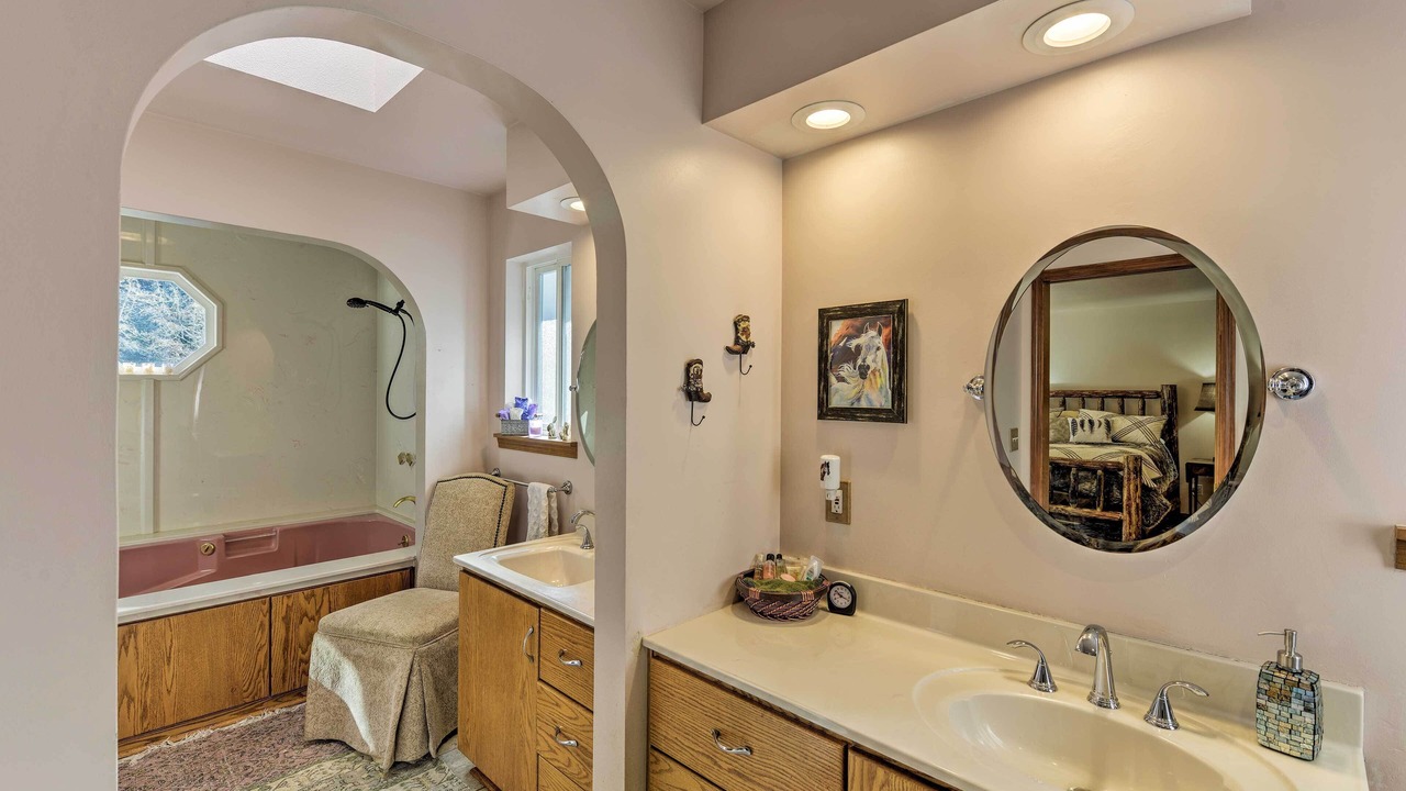 Photo of Bathroom in Crescent City