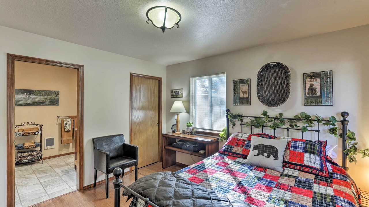 Photo of Bedroom in Crescent City