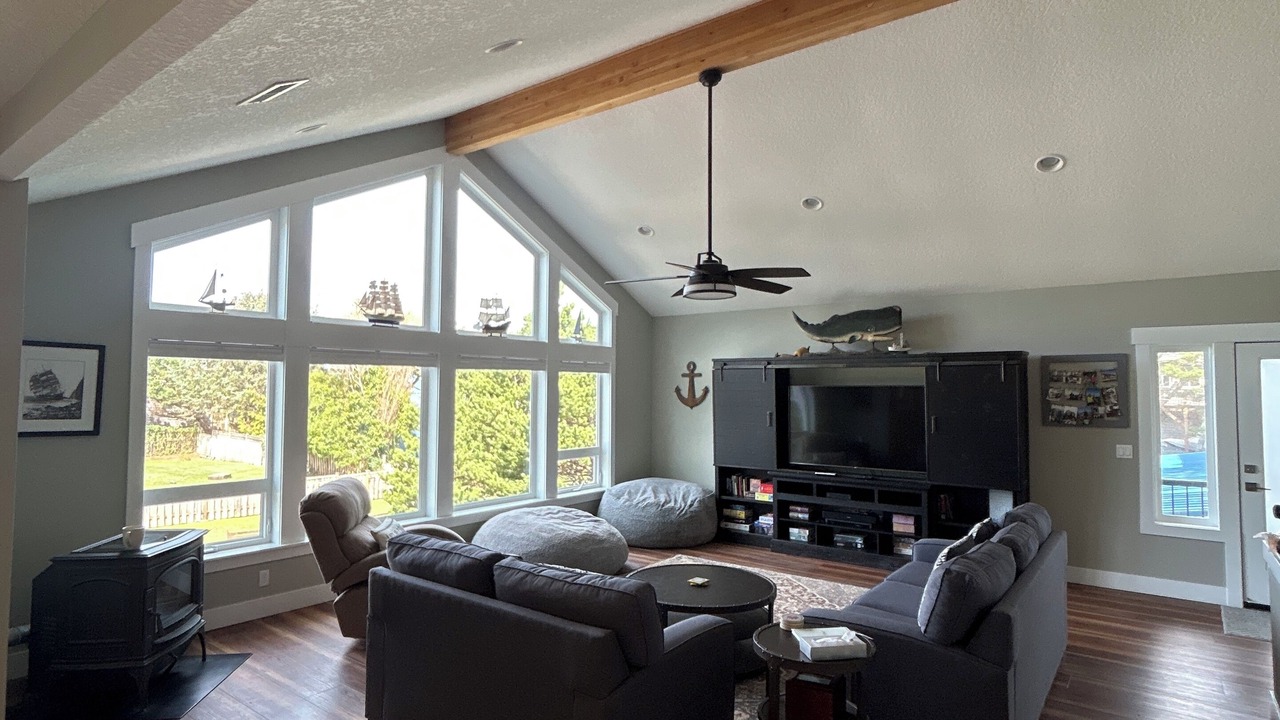 Photo of Livingroom in Rockaway Beach