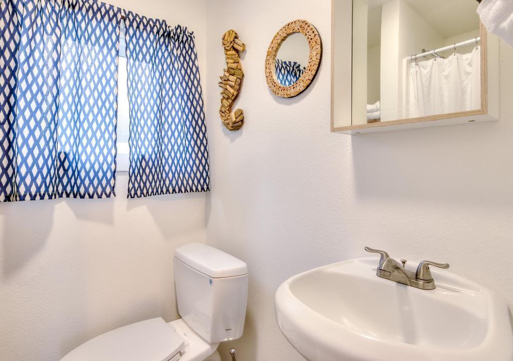 Photo of Bathroom in Depoe Bay