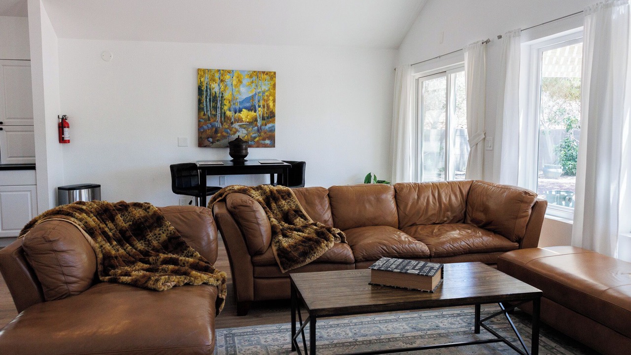 Photo of Livingroom in Green Valley