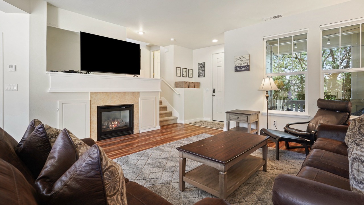 Photo of Livingroom in Southern Crossing