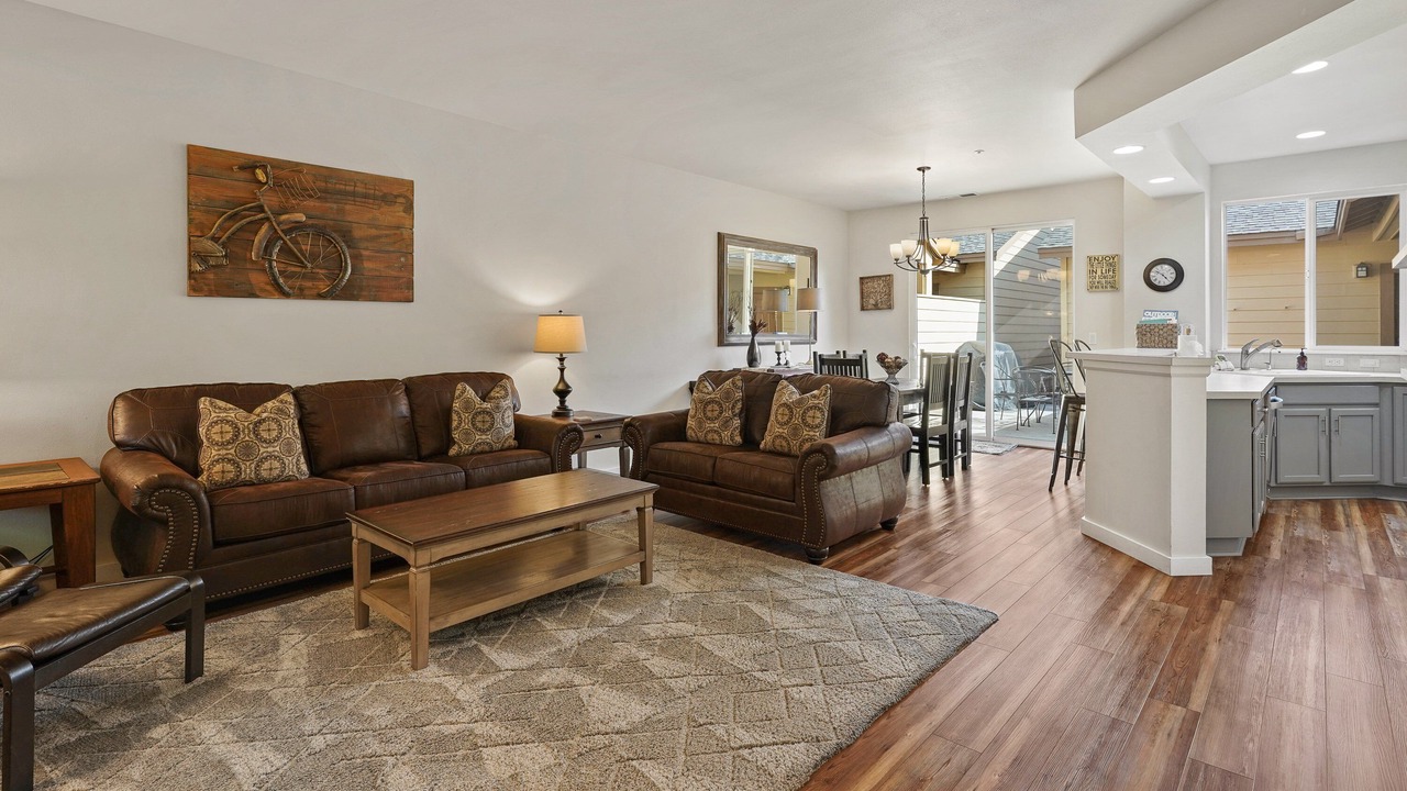 Photo of Livingroom in Southern Crossing
