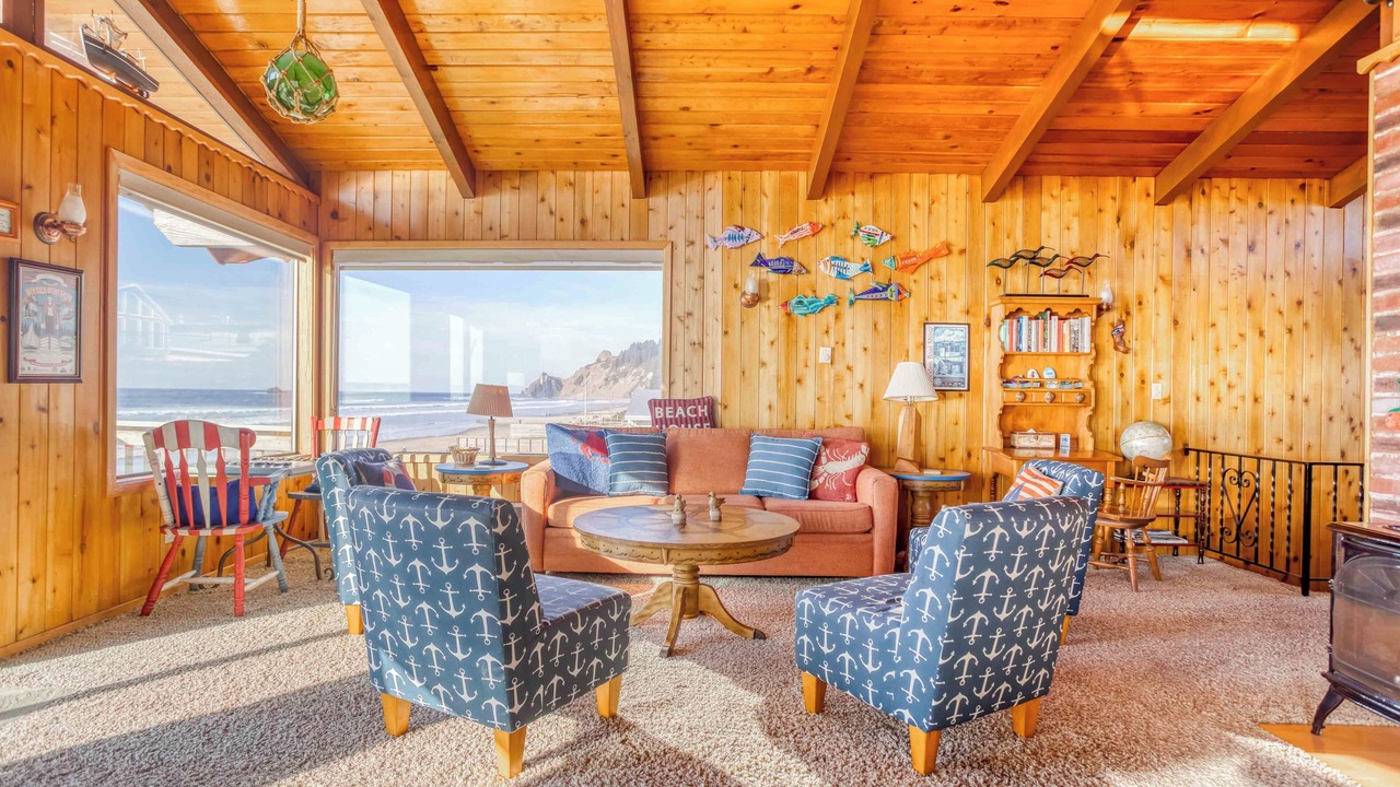 Photo of Livingroom in Roads End
