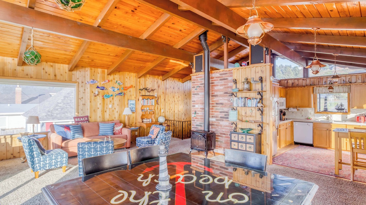 Photo of Livingroom in Roads End